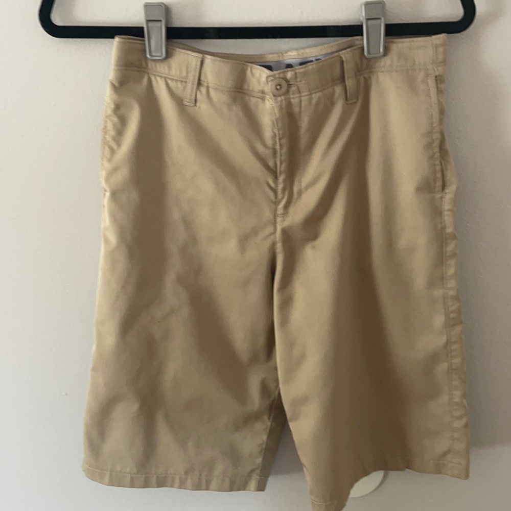 Boys Under Armour Match Play Shorts size 16